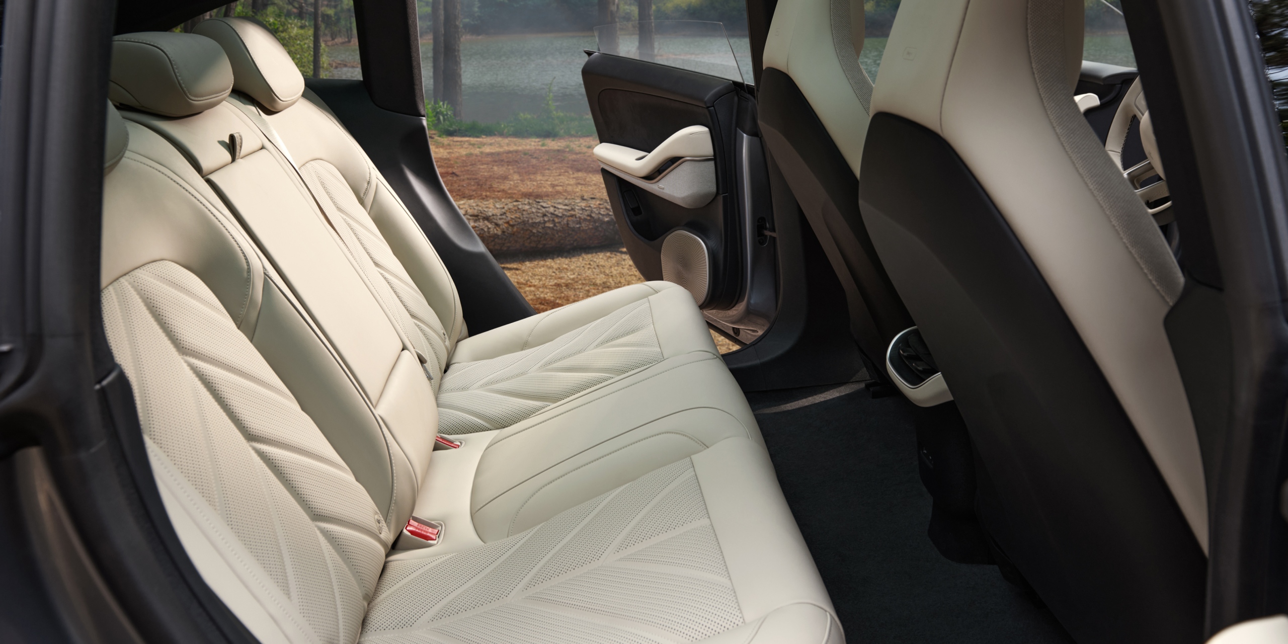 Refined Seat Materials_NIO Official Website